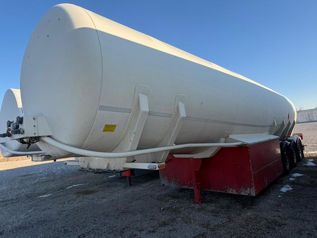 Schwarzmüller TS 3/E, ADR,Treibstofftank Diesel/Benzin, 5 Kamm - Полуприколка цистерна: слика 1 Schwarzmüller TS 3/E, ADR,Treibstofftank Diesel/Benzin, 5 Kamm - Полуприколка цистерна: слика 1