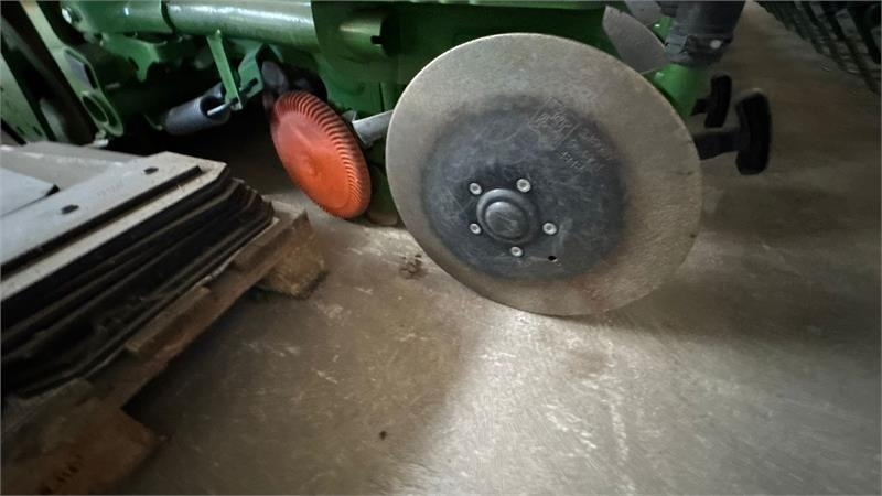Amazone KG4001Super/Cataya4000Super KG 4001 Super  - Комбајнска семенска дупчалка: слика 4 Amazone KG4001Super/Cataya4000Super KG 4001 Super  - Комбајнска семенска дупчалка: слика 4