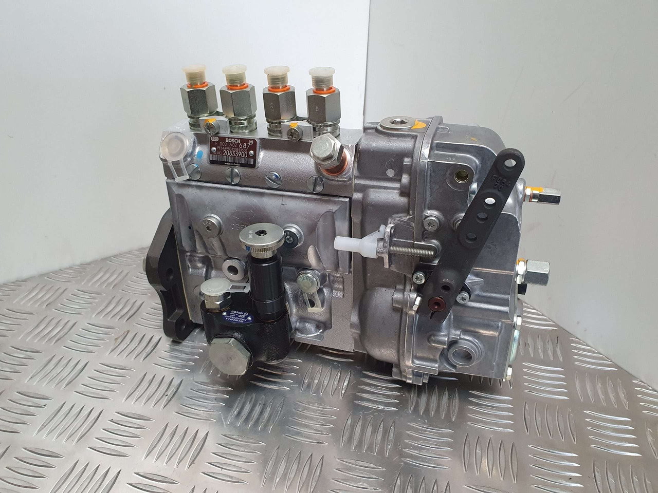 JCB 2DX Injection pump 333/y3578 Bosch - Мотор и делови за Градежна машина: слика 1 JCB 2DX Injection pump 333/y3578 Bosch - Мотор и делови за Градежна машина: слика 1