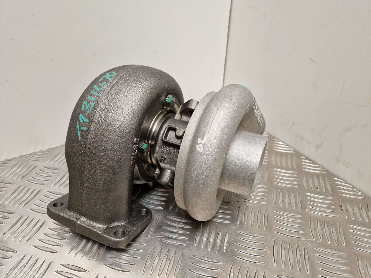 Sisu 620 Turbo 02/950476 DSRAG BorgWarner manufactured - Мотор и делови за Градежна машина: слика 2 Sisu 620 Turbo 02/950476 DSRAG BorgWarner manufactured - Мотор и делови за Градежна машина: слика 2