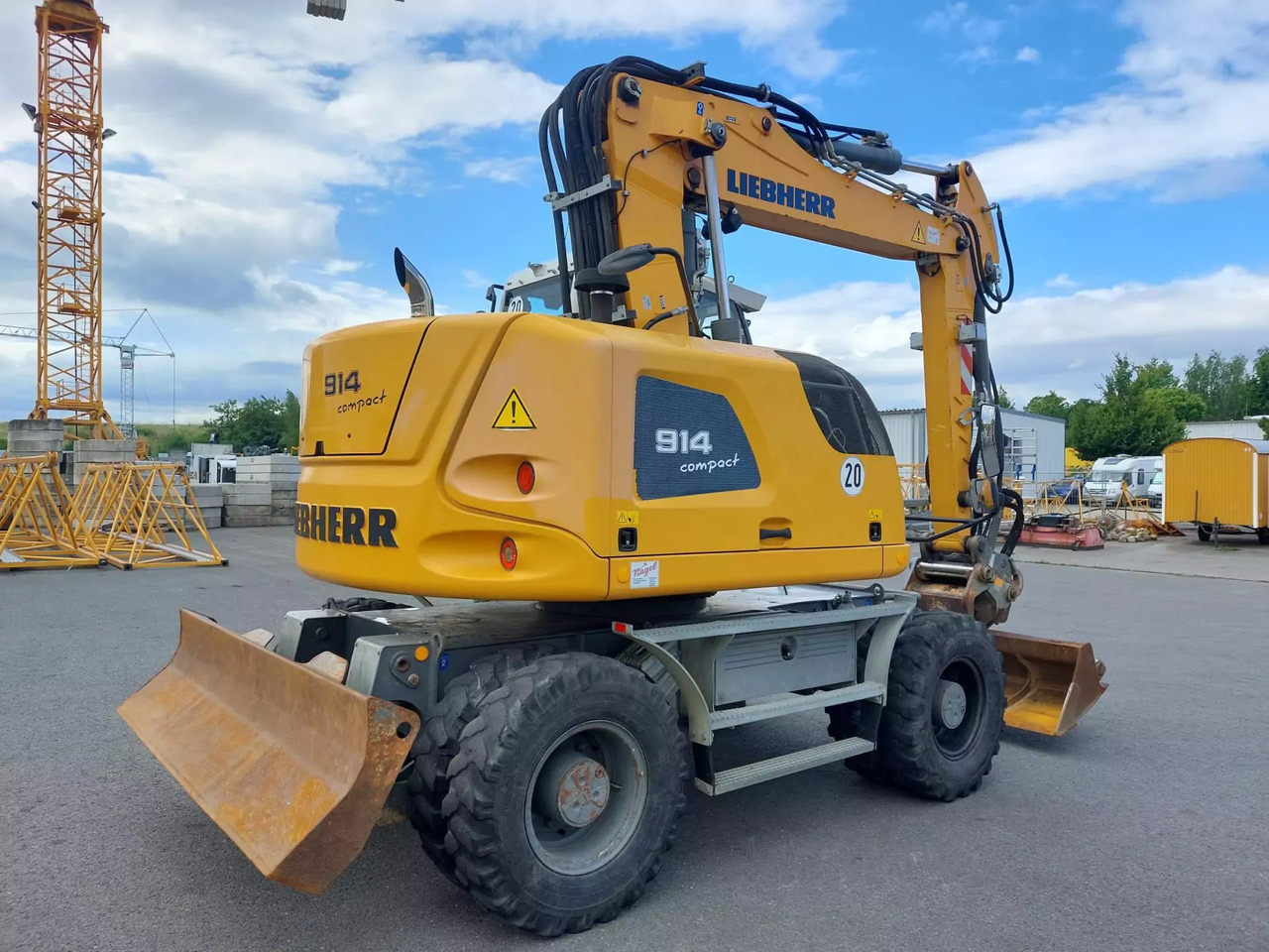 2015 Liebherr A 914 Compact - Багер на тркала: слика 3 2015 Liebherr A 914 Compact - Багер на тркала: слика 3