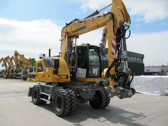 2022 Liebherr A 913 Compact G6.0-D - Багер на тркала: слика 2 2022 Liebherr A 913 Compact G6.0-D - Багер на тркала: слика 2