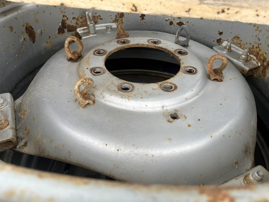 Agrimax 650/65-38 420/85-28 till Case MX 135 - Гума за Земјоделска машина: слика 5 Agrimax 650/65-38 420/85-28 till Case MX 135 - Гума за Земјоделска машина: слика 5