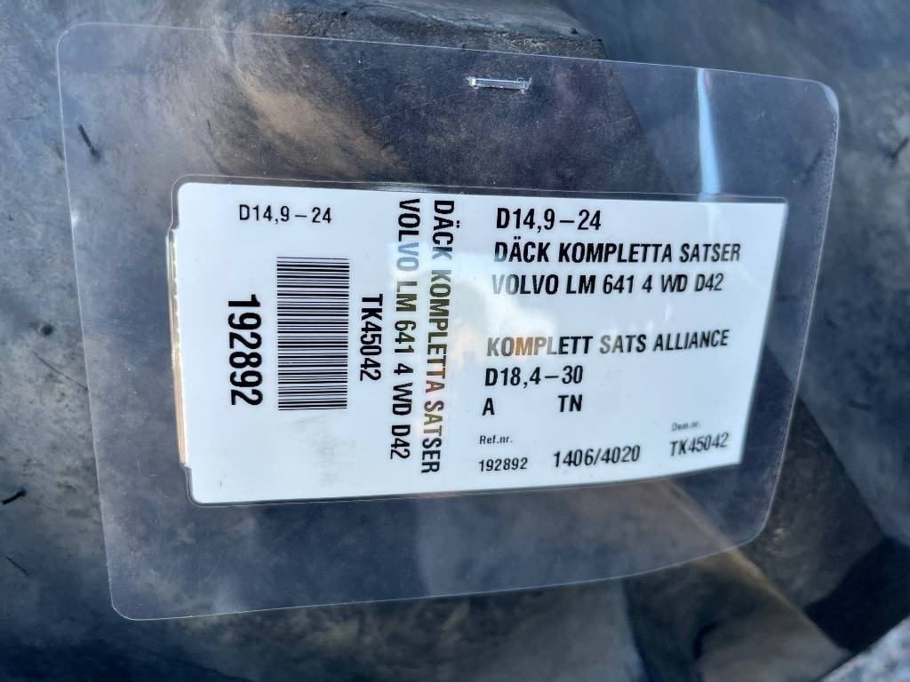 Alliance 18,4-30 14,9-24 till Volvo Bm 641 642 - Гума за Градежна машина: слика 2 Alliance 18,4-30 14,9-24 till Volvo Bm 641 642 - Гума за Градежна машина: слика 2