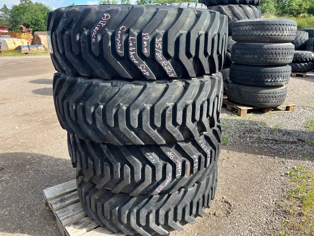 Alliance 315/80-22,5 till Liebherr A 918 - Гума за Градежна машина: слика 1 Alliance 315/80-22,5 till Liebherr A 918 - Гума за Градежна машина: слика 1