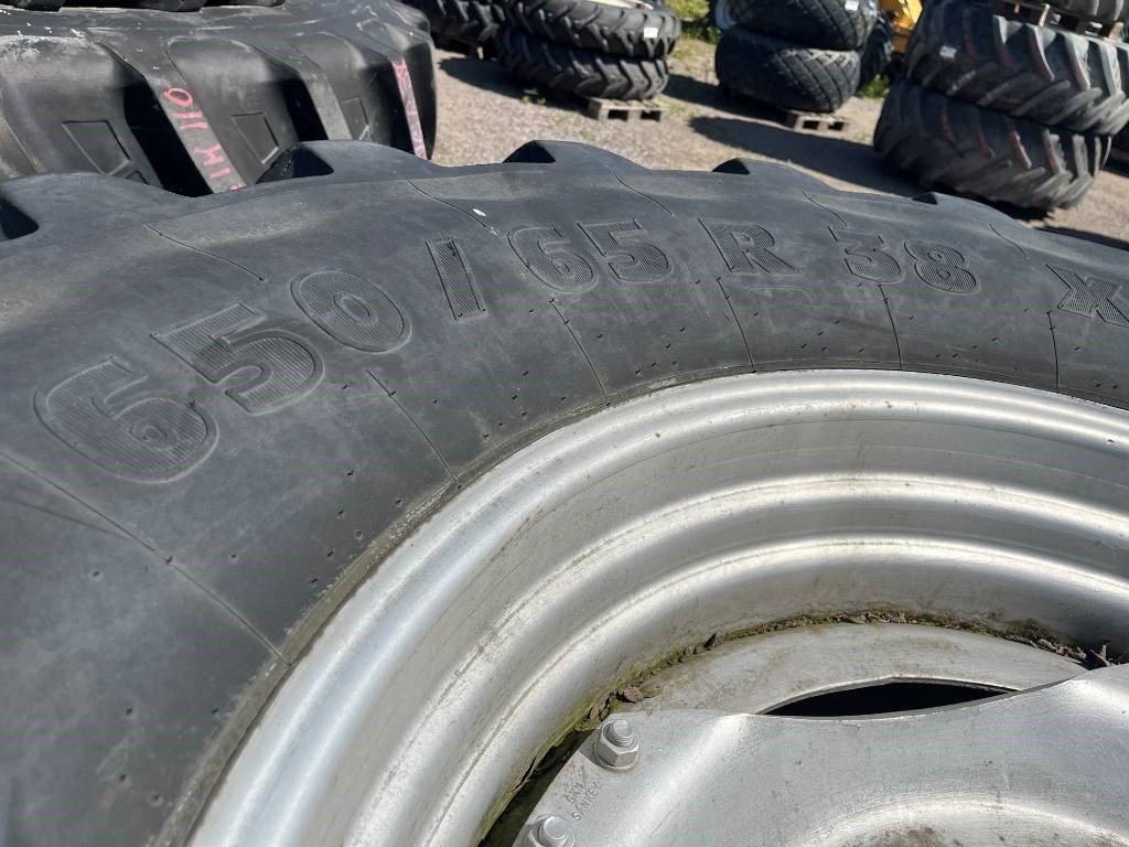 Michelin 650/65R38 till Case MX 135 - Гума за Земјоделска машина: слика 4 Michelin 650/65R38 till Case MX 135 - Гума за Земјоделска машина: слика 4