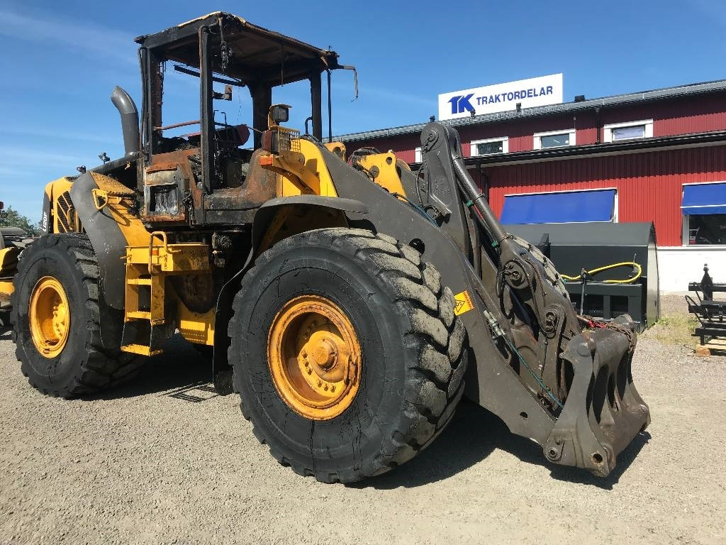Volvo L 120 F Dismantled for parts - Натоварувач на тркала: слика 1 Volvo L 120 F Dismantled for parts - Натоварувач на тркала: слика 1