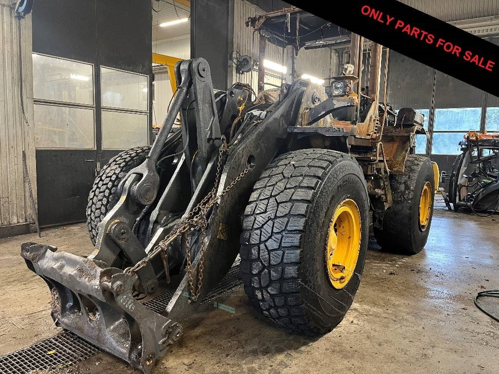 Volvo L 120 G Dismantled. Only spare parts - Натоварувач на тркала: слика 1 Volvo L 120 G Dismantled. Only spare parts - Натоварувач на тркала: слика 1