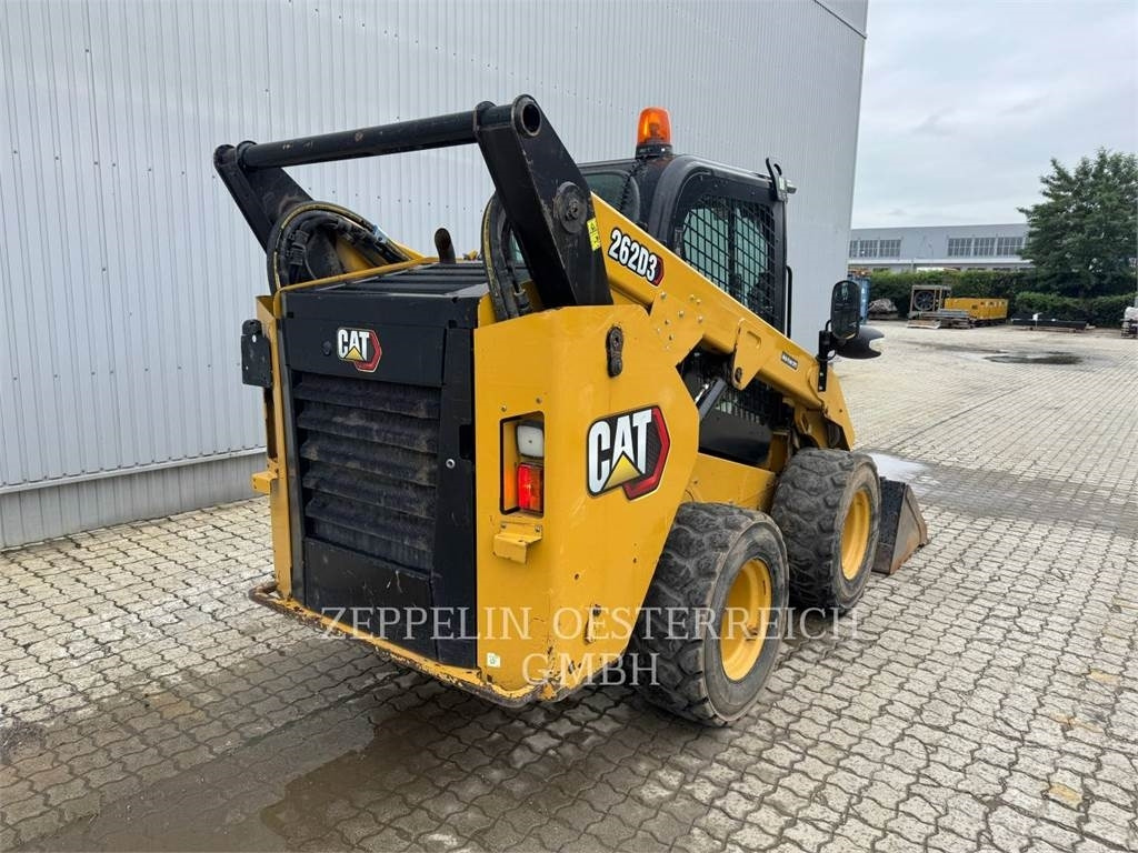 CAT 262D3 - Компактен натоварувач: слика 3 CAT 262D3 - Компактен натоварувач: слика 3