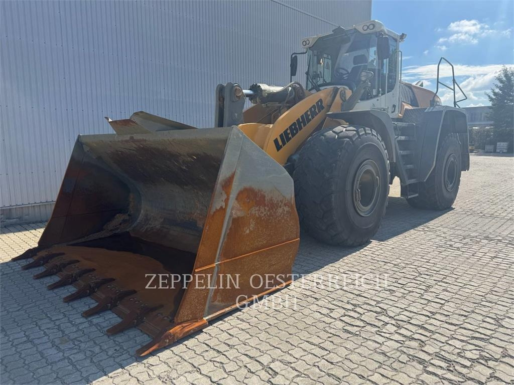 Liebherr L586 - Натоварувач на тркала: слика 1 Liebherr L586 - Натоварувач на тркала: слика 1