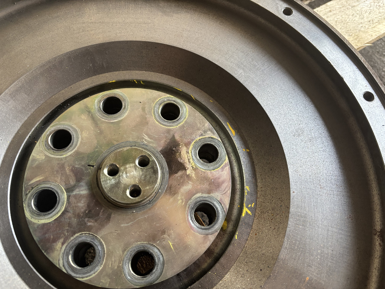 CAT Caterpillar C9 144-9553 Koło Zamachowe 1449553 - Замаец за Земјоделска машина: слика 2 CAT Caterpillar C9 144-9553 Koło Zamachowe 1449553 - Замаец за Земјоделска машина: слика 2