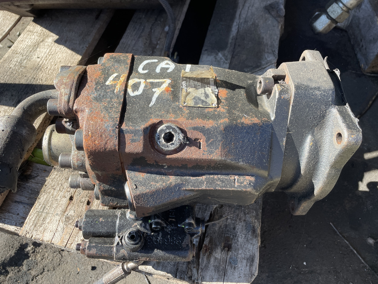 CAT Caterpillar TH336 TH337 TH406 TH407 - pompa hydrauliczna Rexroth R902464834 - Хидраулична пумпа за Земјоделска машина: слика 1 CAT Caterpillar TH336 TH337 TH406 TH407 - pompa hydrauliczna Rexroth R902464834 - Хидраулична пумпа за Земјоделска машина: слика 1