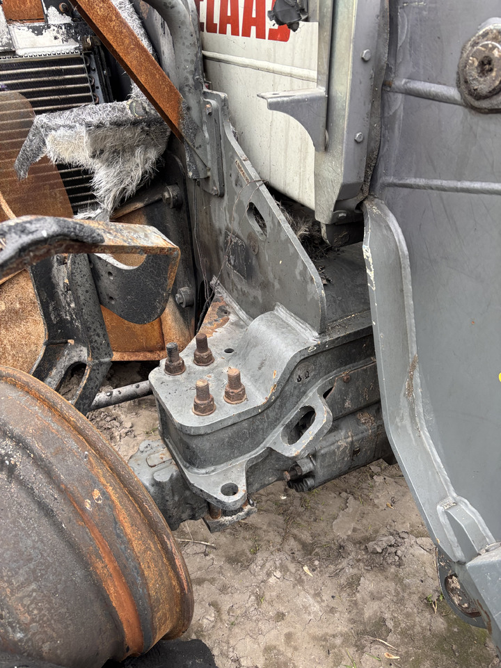 CLAAS Scorpion 7044 Koło Zamachowe Obudowa Koła Zamachowego - Замаец за Земјоделска машина: слика 4 CLAAS Scorpion 7044 Koło Zamachowe Obudowa Koła Zamachowego - Замаец за Земјоделска машина: слика 4