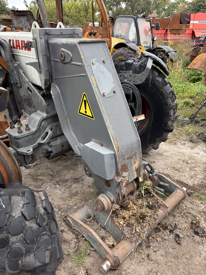 CLAAS Scorpion 7044 Skrzynia Biegów 00 1305 151 0 0013051510 00 1305 152 0 0013051510 - Менувач за Земјоделска машина: слика 1 CLAAS Scorpion 7044 Skrzynia Biegów 00 1305 151 0 0013051510 00 1305 152 0 0013051510 - Менувач за Земјоделска машина: слика 1