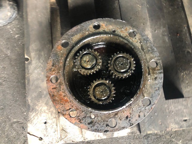 Carraro Zwolnica Claas Ranger | Sanderson | Faresin | DEUTZ Agrovector - Конечен редуктор за Земјоделска машина: слика 2 Carraro Zwolnica Claas Ranger | Sanderson | Faresin | DEUTZ Agrovector - Конечен редуктор за Земјоделска машина: слика 2