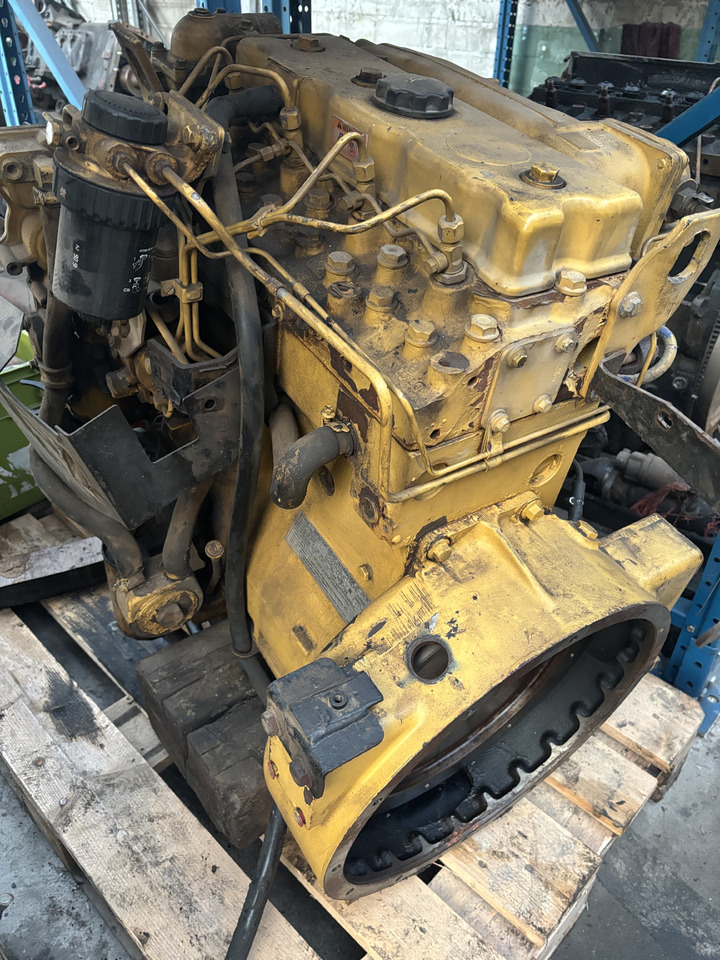 Cat Perkins 130-6342 1935/2200 Silnik CZĘŚCI - Мотор за Земјоделска машина: слика 1 Cat Perkins 130-6342 1935/2200 Silnik CZĘŚCI - Мотор за Земјоделска машина: слика 1