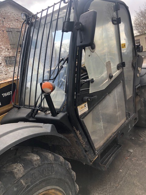 Cat TH Kabina - Кабина за Земјоделска машина: слика 1 Cat TH Kabina - Кабина за Земјоделска машина: слика 1