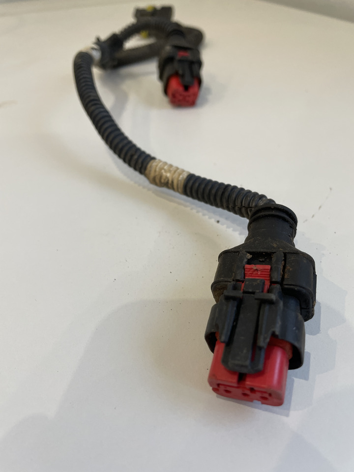Claas Arion 550-520 650-620 - kabel wiązka elektryczna 0021523032 - Појас за кабел/ Жица за Трактор: слика 3 Claas Arion 550-520 650-620 - kabel wiązka elektryczna 0021523032 - Појас за кабел/ Жица за Трактор: слика 3