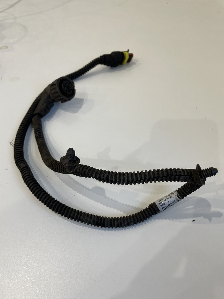Claas Arion 550-520 650-620 - kabel wiązka elektryczna 0021581981 0021581982 - Појас за кабел/ Жица за Трактор: слика 1 Claas Arion 550-520 650-620 - kabel wiązka elektryczna 0021581981 0021581982 - Појас за кабел/ Жица за Трактор: слика 1