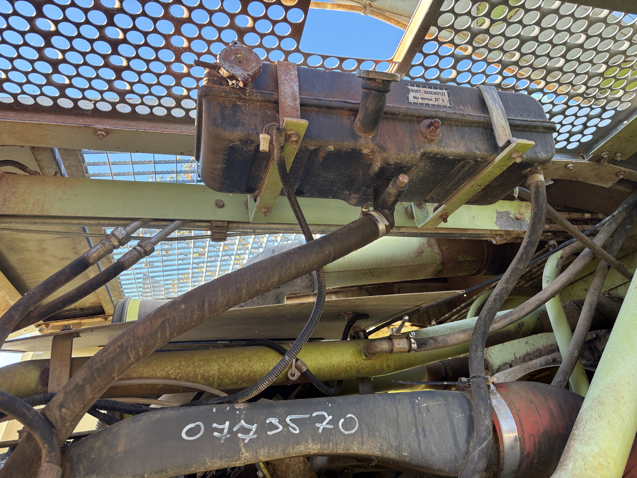 Claas Jaguar 820 840 860 Dodatkowy Zbiornik Paliwa 00 0076 141 0 0000761410 - Резервоар за гориво за Земјоделска машина: слика 2 Claas Jaguar 820 840 860 Dodatkowy Zbiornik Paliwa 00 0076 141 0 0000761410 - Резервоар за гориво за Земјоделска машина: слика 2