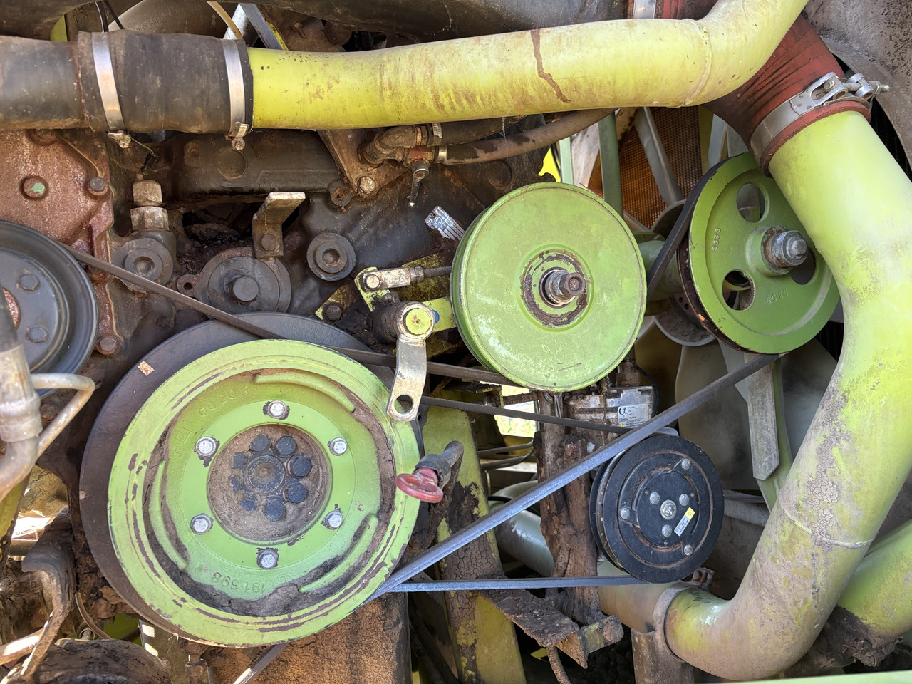 Claas Jaguar 840 Rolka Prowadząca 00 0077 898 0 00 0090 634 0 0000778980 0000906340 - Ремен за Земјоделска машина: слика 3 Claas Jaguar 840 Rolka Prowadząca 00 0077 898 0 00 0090 634 0 0000778980 0000906340 - Ремен за Земјоделска машина: слика 3