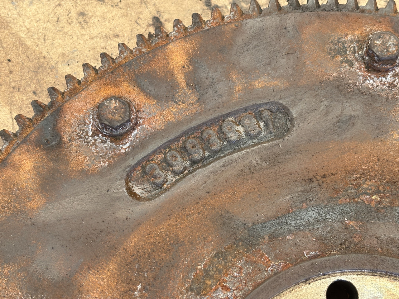 Cummins 8.3 6CT 6CTA 6CTAA Koło zamachowe 3993881 - Замаец за Земјоделска машина: слика 3 Cummins 8.3 6CT 6CTA 6CTAA Koło zamachowe 3993881 - Замаец за Земјоделска машина: слика 3