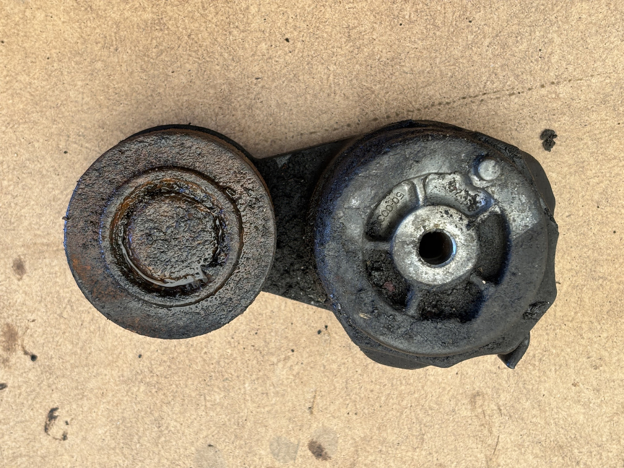 Cummins 8.3 6CT 6CTA 6CTAA Napinacz paska 3978022 - Затегнувач за ремен: слика 1 Cummins 8.3 6CT 6CTA 6CTAA Napinacz paska 3978022 - Затегнувач за ремен: слика 1