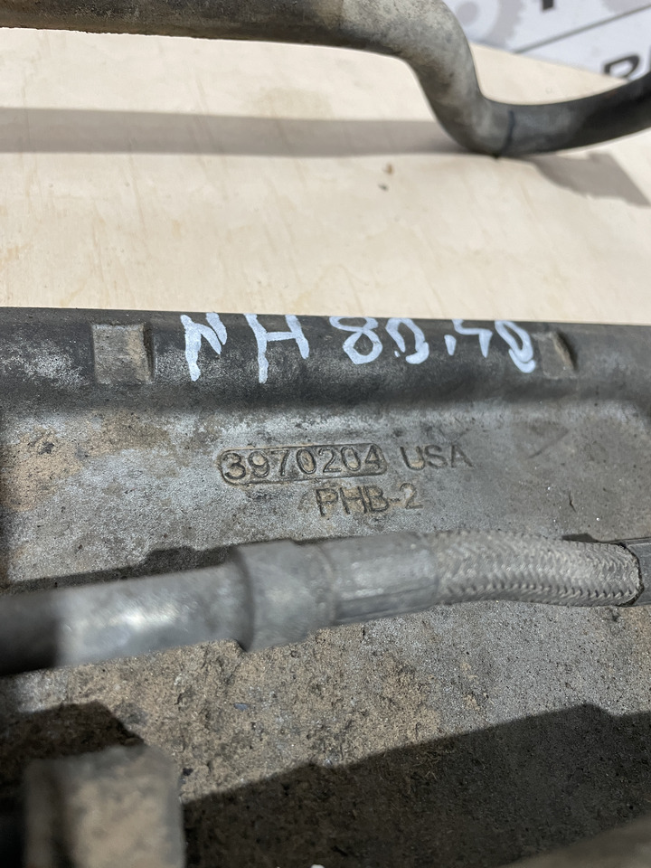 Cummins New Holland 8040 - Podstawa chłodzenie komputera ECM + pompa paliwa 3970204 - Мотор и делови за Земјоделска машина: слика 3 Cummins New Holland 8040 - Podstawa chłodzenie komputera ECM + pompa paliwa 3970204 - Мотор и делови за Земјоделска машина: слика 3