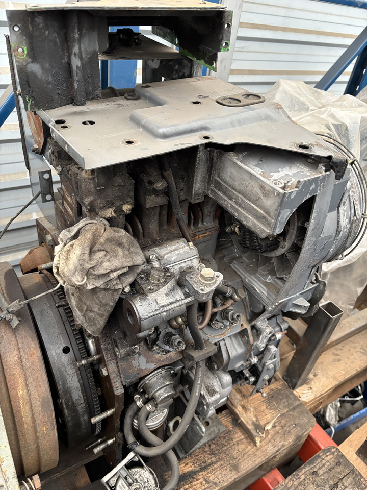 Deutz F2L1011 Silnik Blok Koło Zamachowe Tłok Pokrywa CZĘŚCI - Замаец за Земјоделска машина: слика 1 Deutz F2L1011 Silnik Blok Koło Zamachowe Tłok Pokrywa CZĘŚCI - Замаец за Земјоделска машина: слика 1