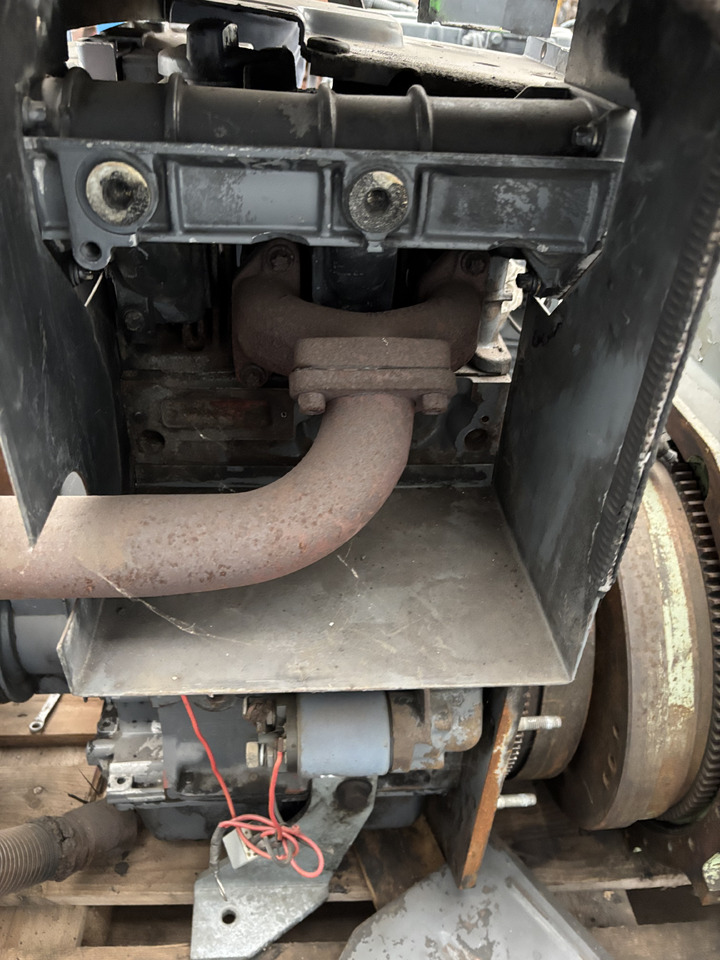 Deutz F2L1011 Silnik Blok Koło Zamachowe Tłok Pokrywa CZĘŚCI - Замаец за Земјоделска машина: слика 3 Deutz F2L1011 Silnik Blok Koło Zamachowe Tłok Pokrywa CZĘŚCI - Замаец за Земјоделска машина: слика 3