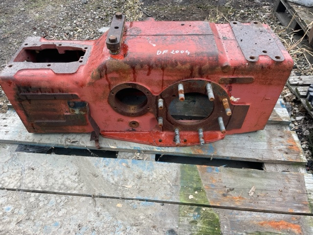 Deutz Fahr 2004 - Obudowa Tylnego Mostu | Obudowa Skrzyni Biegów - Оска и делови за Земјоделска машина: слика 1 Deutz Fahr 2004 - Obudowa Tylnego Mostu | Obudowa Skrzyni Biegów - Оска и делови за Земјоделска машина: слика 1