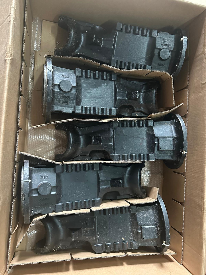 Deutz agrovector obudowa mostu pochwa mostu carraro 11817 - Оска и делови за Земјоделска машина: слика 3 Deutz agrovector obudowa mostu pochwa mostu carraro 11817 - Оска и делови за Земјоделска машина: слика 3