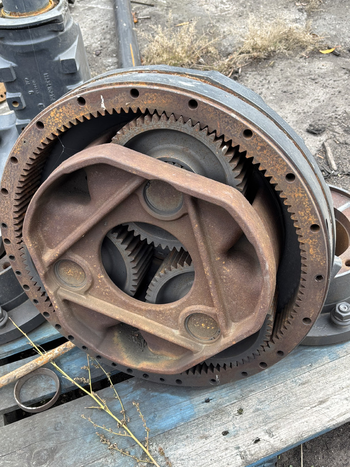 FENDT 930 933 936 Zwolnica Wał Obudowa Tylnej Osi 926101150070 934151150010 931150150030 - Конечен редуктор за Земјоделска машина: слика 2 FENDT 930 933 936 Zwolnica Wał Obudowa Tylnej Osi 926101150070 934151150010 931150150030 - Конечен редуктор за Земјоделска машина: слика 2