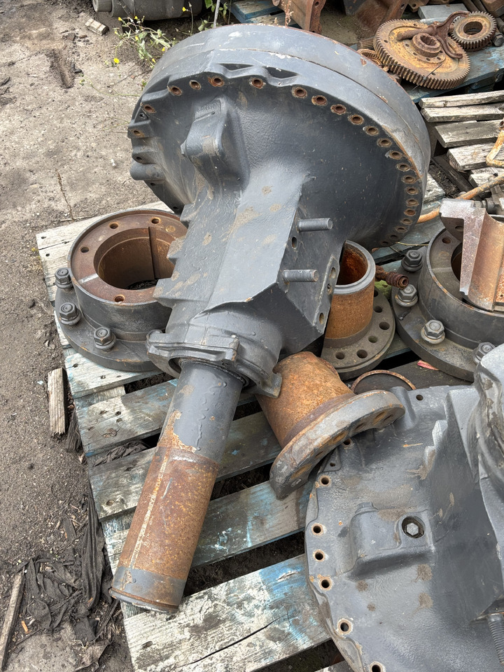 FENDT 930 933 936 Zwolnica Wał Obudowa Tylnej Osi 926101150070 934151150010 931150150030 - Конечен редуктор за Земјоделска машина: слика 4 FENDT 930 933 936 Zwolnica Wał Obudowa Tylnej Osi 926101150070 934151150010 931150150030 - Конечен редуктор за Земјоделска машина: слика 4