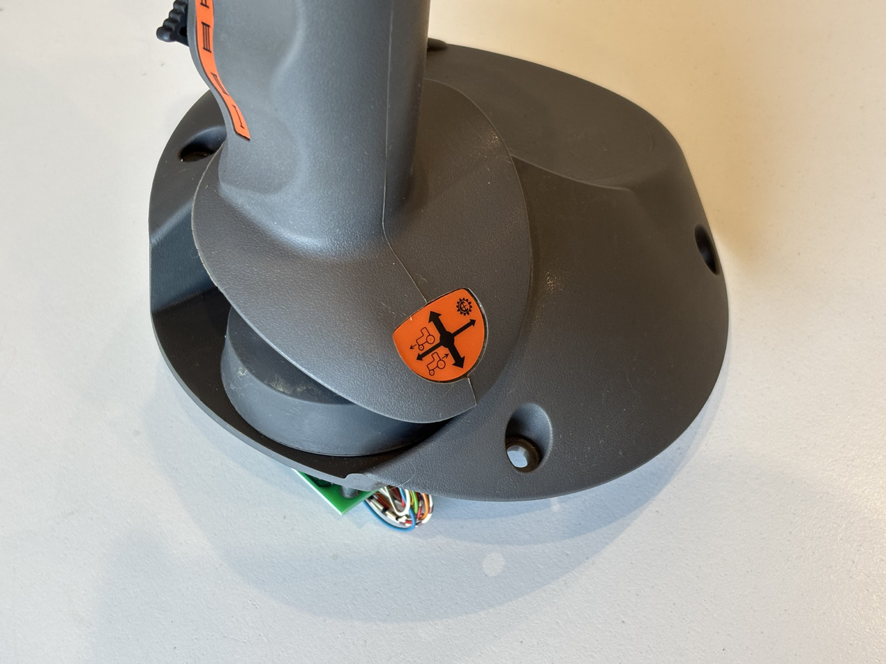 FENDT Vario Joystick F835.970.160.020 - Електричен систем за Земјоделска машина: слика 4 FENDT Vario Joystick F835.970.160.020 - Електричен систем за Земјоделска машина: слика 4