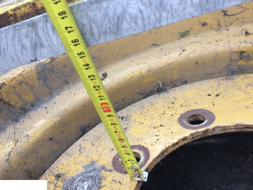 Felgi Cat Caterpillar 12x25 - Бандаж за Градежна машина: слика 2 Felgi Cat Caterpillar 12x25 - Бандаж за Градежна машина: слика 2