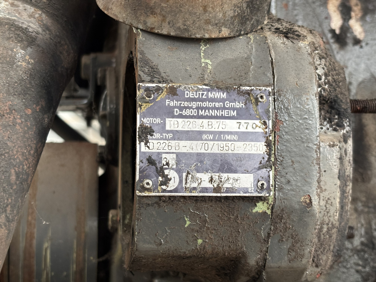 Fendt 309 Deutz TD226-B4 MWM  Silnik Blok Pokrywa Obudowa Koło Zamachowe Miska Olejowa CZĘŚCI - Замаец за Земјоделска машина: слика 3 Fendt 309 Deutz TD226-B4 MWM  Silnik Blok Pokrywa Obudowa Koło Zamachowe Miska Olejowa CZĘŚCI - Замаец за Земјоделска машина: слика 3