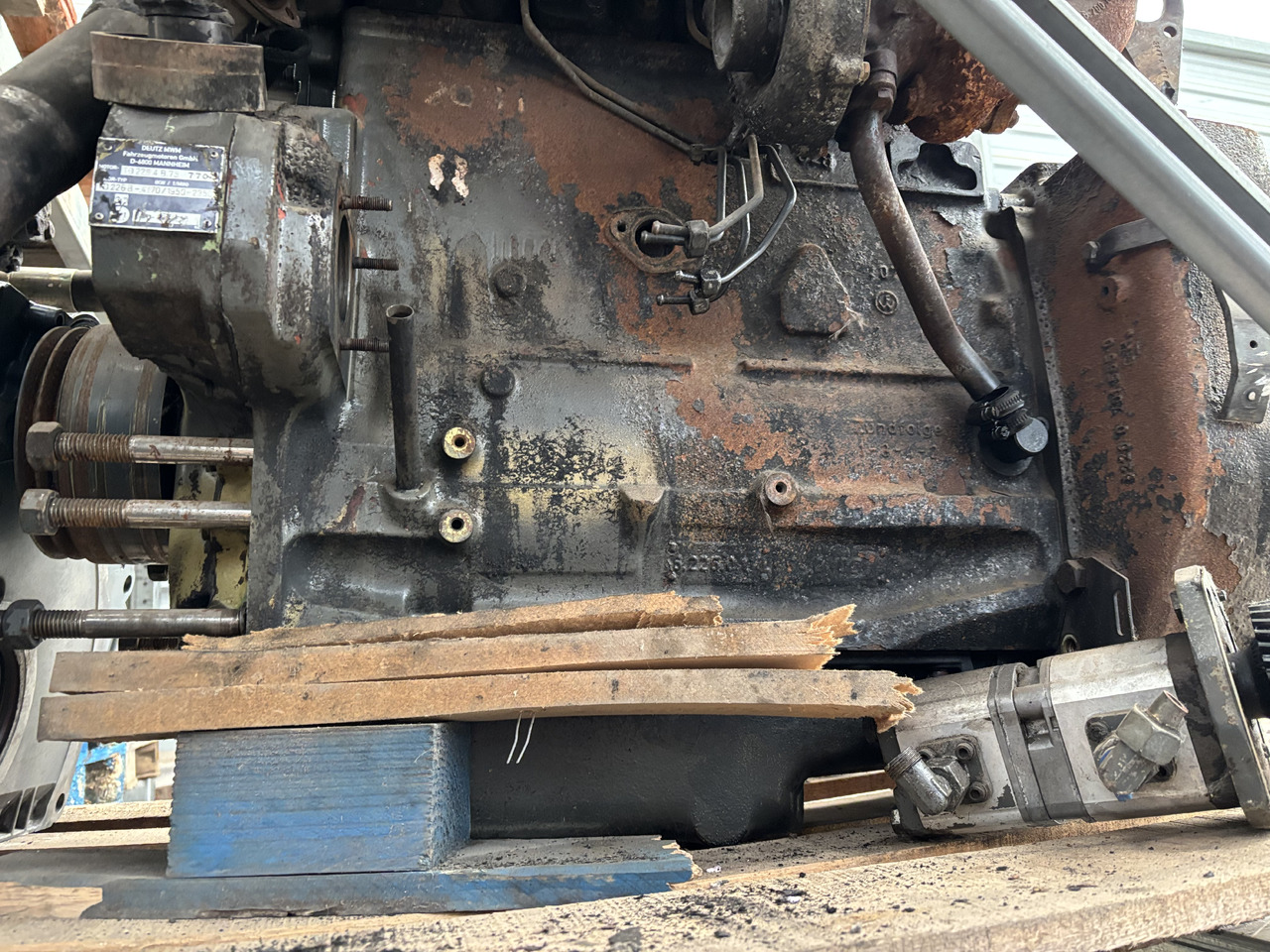 Fendt 309 Deutz TD226-B4 MWM  Silnik Blok Pokrywa Obudowa Koło Zamachowe Miska Olejowa CZĘŚCI - Замаец за Земјоделска машина: слика 5 Fendt 309 Deutz TD226-B4 MWM  Silnik Blok Pokrywa Obudowa Koło Zamachowe Miska Olejowa CZĘŚCI - Замаец за Земјоделска машина: слика 5