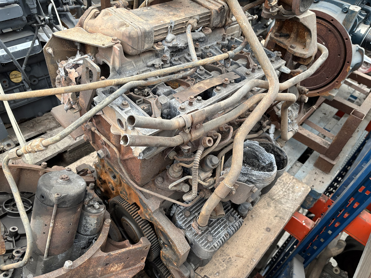 Fendt 412 Vario Silnik Blok Kolektor Tłok Tryb Kołnierz CZĘŚCI 04295177R 404200101140 - Мотор и делови за Земјоделска машина: слика 5 Fendt 412 Vario Silnik Blok Kolektor Tłok Tryb Kołnierz CZĘŚCI 04295177R 404200101140 - Мотор и делови за Земјоделска машина: слика 5