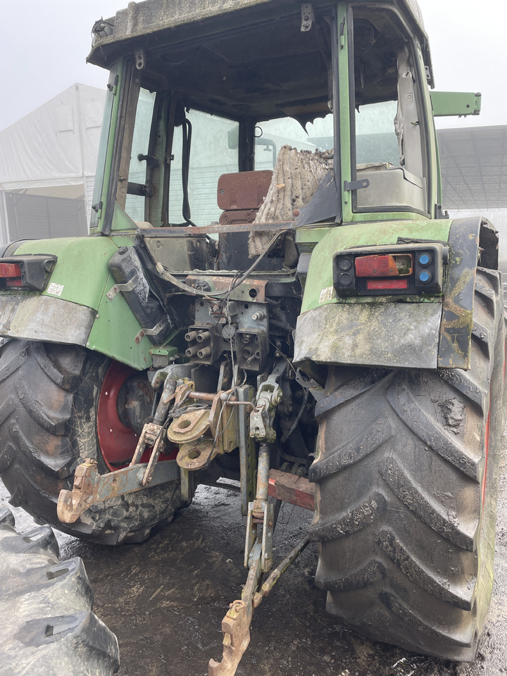 Fendt Farmer 309 - kabina dach drzwi - Врата и делови за Земјоделска машина: слика 1 Fendt Farmer 309 - kabina dach drzwi - Врата и делови за Земјоделска машина: слика 1