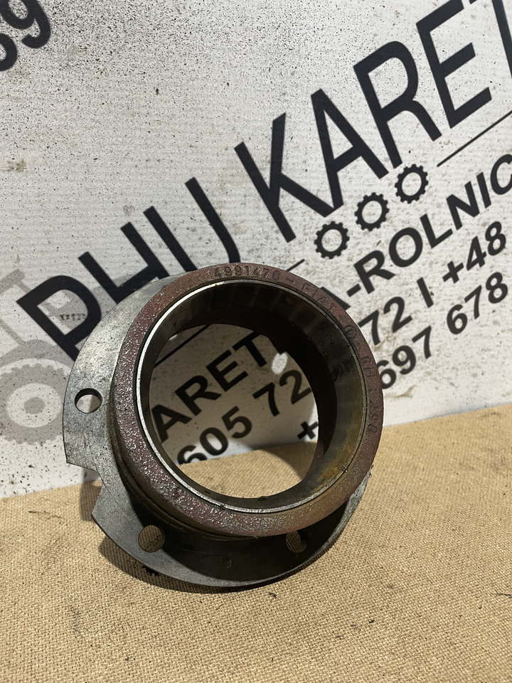 Fiat Ford New Holland - wspornik dyferencjału support 4991470 - Диференцијален запчаник на брзина за Земјоделска машина: слика 1 Fiat Ford New Holland - wspornik dyferencjału support 4991470 - Диференцијален запчаник на брзина за Земјоделска машина: слика 1