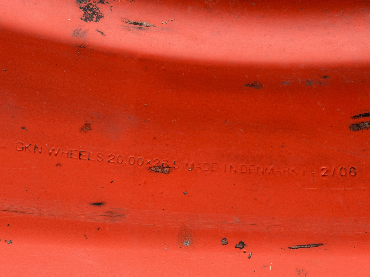 GKN WHEELS Felga z Oponą KOMPLET 20.00×26.5 8 szpilek Trelleborg 710/45-26.5 - Бандаж за Земјоделска машина: слика 2 GKN WHEELS Felga z Oponą KOMPLET 20.00×26.5 8 szpilek Trelleborg 710/45-26.5 - Бандаж за Земјоделска машина: слика 2