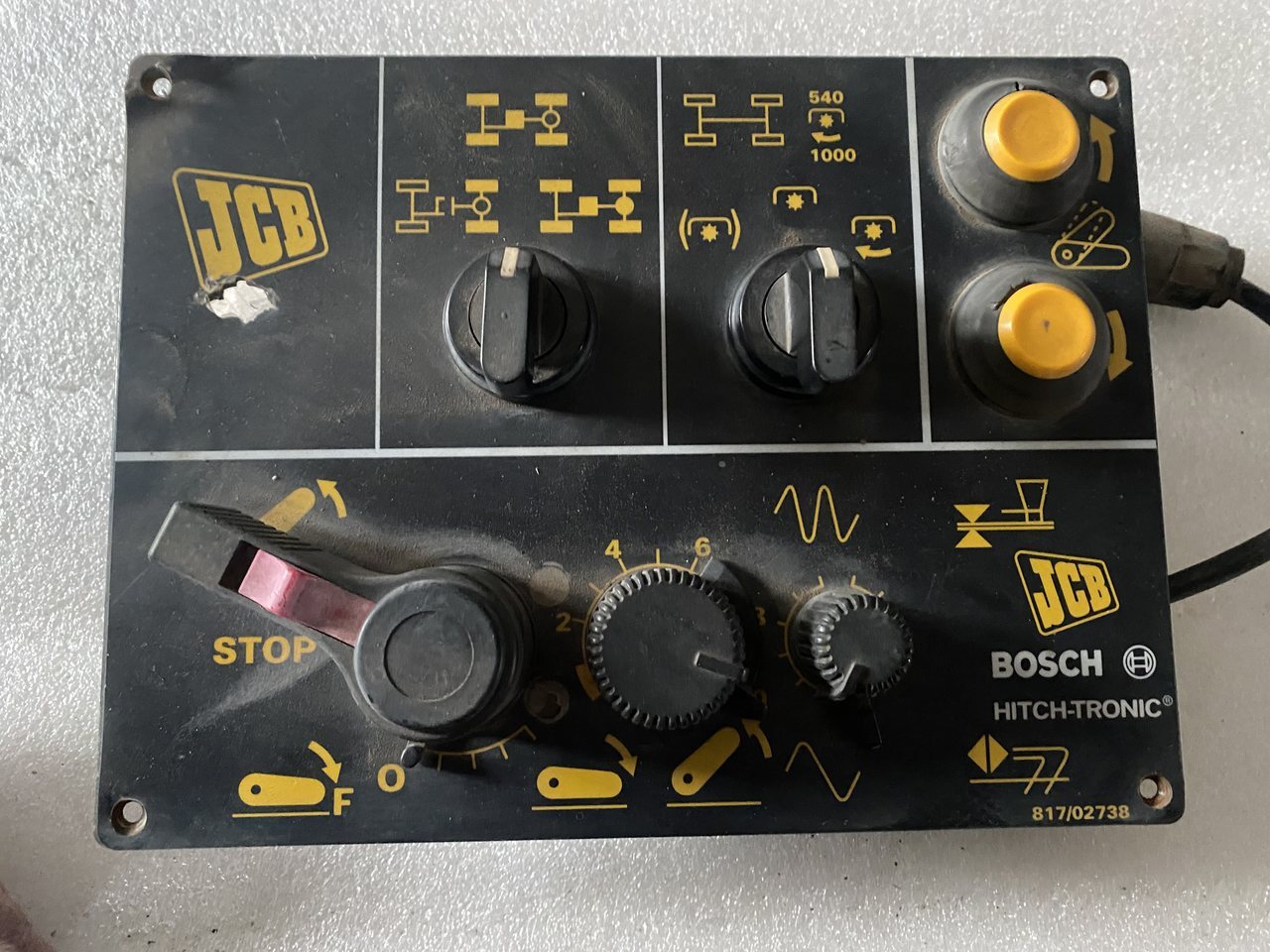 JCB Bosch Hitch Tronic - Panel - Кабина и ентериер за Земјоделска машина: слика 1 JCB Bosch Hitch Tronic - Panel - Кабина и ентериер за Земјоделска машина: слика 1