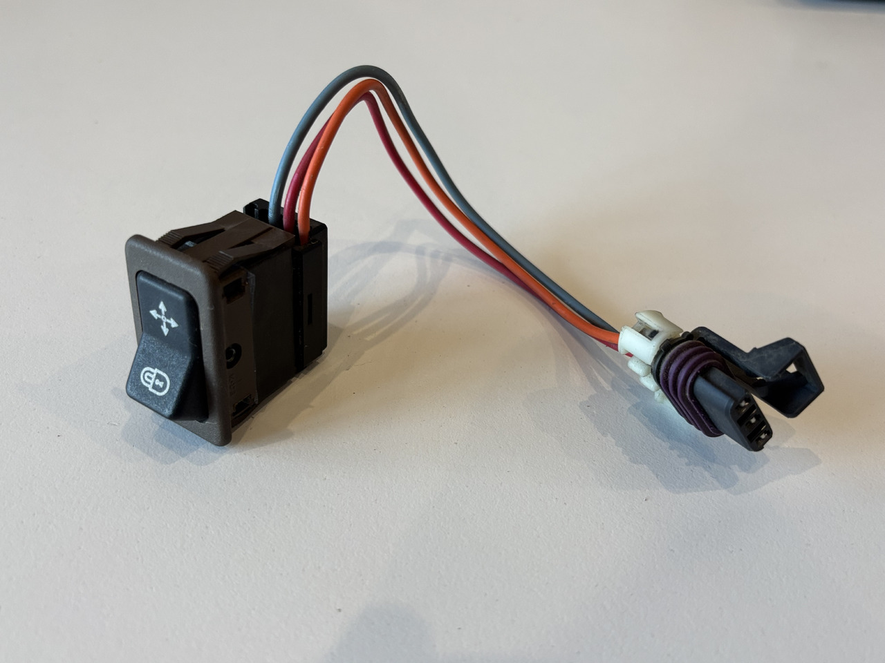 John Deere 6020 6120 6510 6820 7420 8230 Przełącznik kołyskowy AL113865 - Прекинувач на управувачкиот столб за Земјоделска машина: слика 3 John Deere 6020 6120 6510 6820 7420 8230 Przełącznik kołyskowy AL113865 - Прекинувач на управувачкиот столб за Земјоделска машина: слика 3