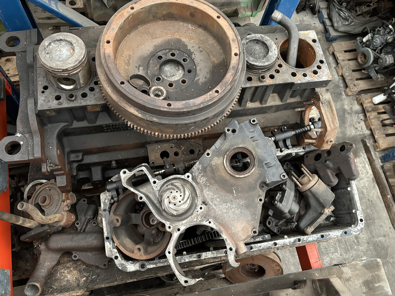 John Deere 6081 R127721 R127723 R120028 Cylinder Tłoki  Klawiatura Koło Zamachowe CZĘŚCI - Замаец за Земјоделска машина: слика 4 John Deere 6081 R127721 R127723 R120028 Cylinder Tłoki  Klawiatura Koło Zamachowe CZĘŚCI - Замаец за Земјоделска машина: слика 4