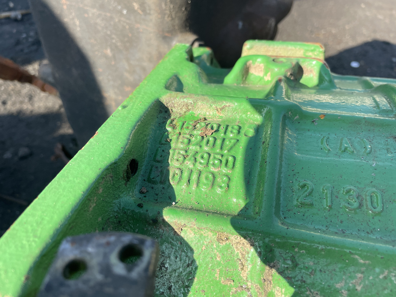 John Deere 6120 6220 6320 6420 6520 6620 - obudowa skrzyni biegów L154950 - Менувач и делови за Трактор: слика 2 John Deere 6120 6220 6320 6420 6520 6620 - obudowa skrzyni biegów L154950 - Менувач и делови за Трактор: слика 2