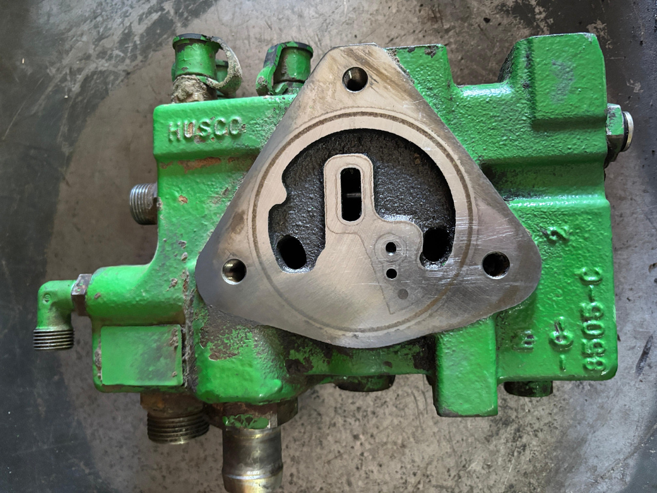 John Deere 6820 6920 Sekcja Rozdzielacza Zawór Priorytetowy AL153388 HUSCO 8505-C - Хидрауличен вентил за Земјоделска машина: слика 1 John Deere 6820 6920 Sekcja Rozdzielacza Zawór Priorytetowy AL153388 HUSCO 8505-C - Хидрауличен вентил за Земјоделска машина: слика 1