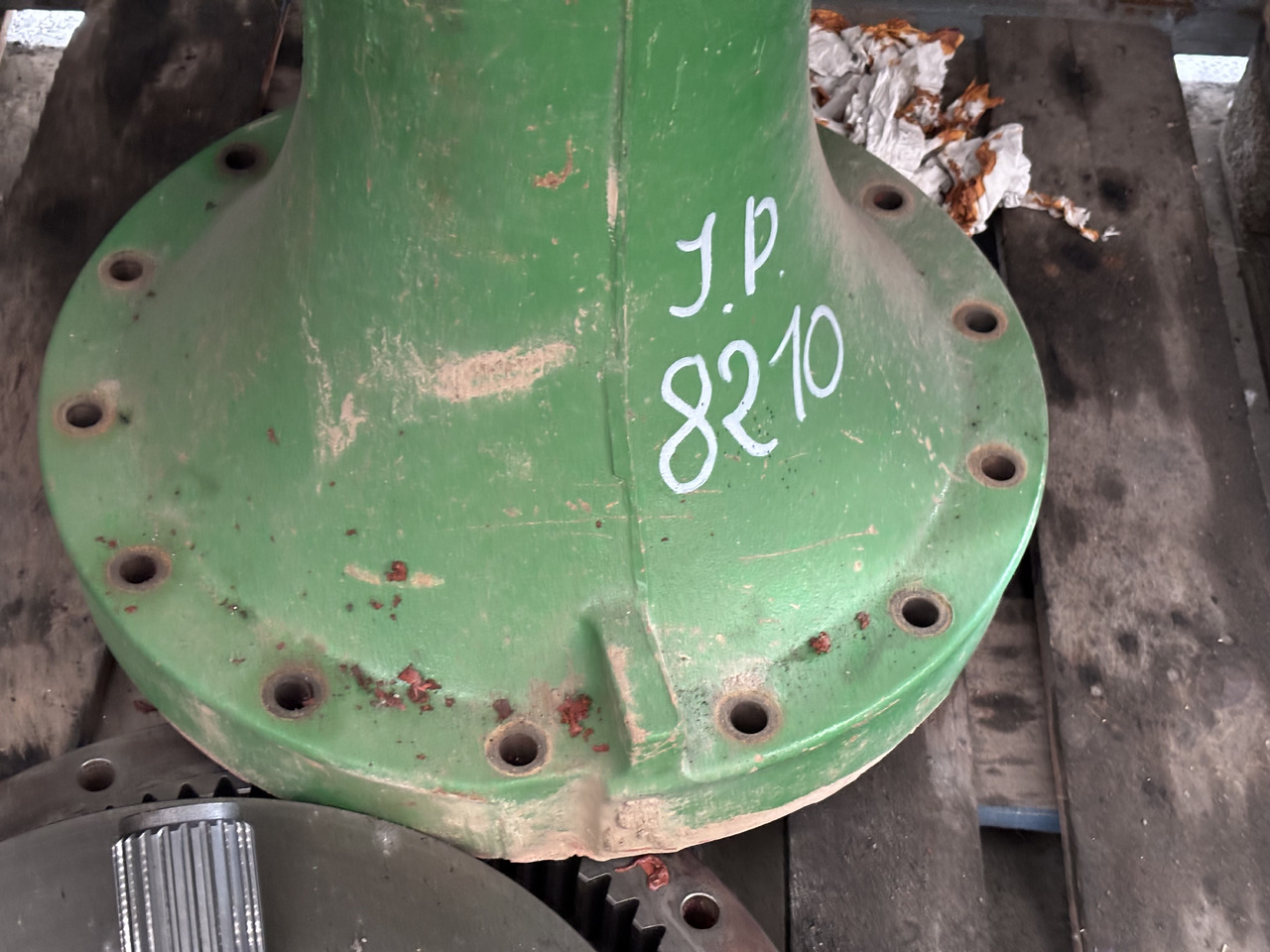 John Deere 8330 8370 Zwolnica Tylna Obudowa Wał R156486 R174225 R156486 R314670 R296985 R560119 - Конечен редуктор за Земјоделска машина: слика 3 John Deere 8330 8370 Zwolnica Tylna Obudowa Wał R156486 R174225 R156486 R314670 R296985 R560119 - Конечен редуктор за Земјоделска машина: слика 3