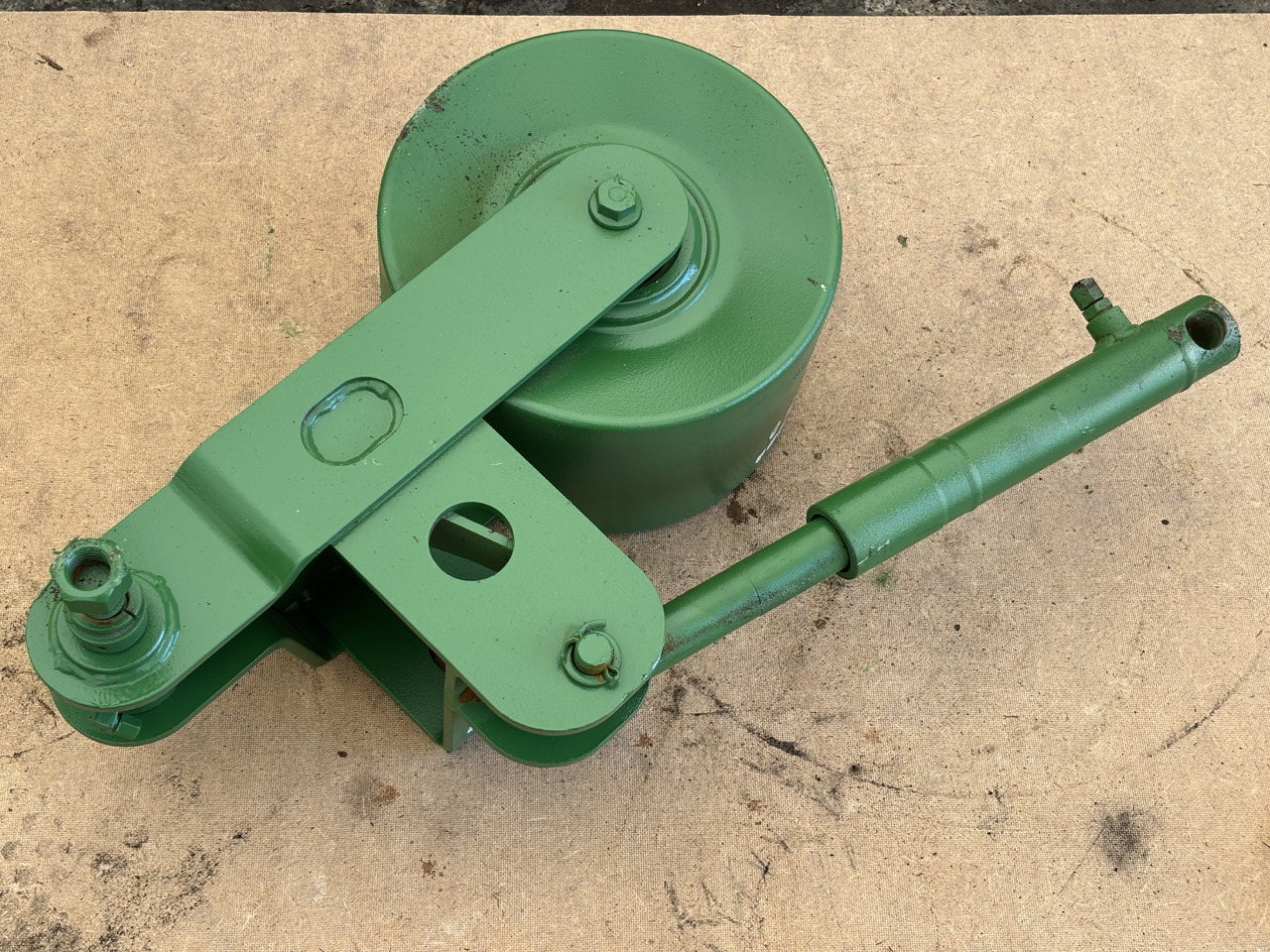 John Deere 8600 Siłownik hydrauliczny napinacz rolka AXE26918 - Хидрауличен цилиндар за Земјоделска машина: слика 1 John Deere 8600 Siłownik hydrauliczny napinacz rolka AXE26918 - Хидрауличен цилиндар за Земјоделска машина: слика 1