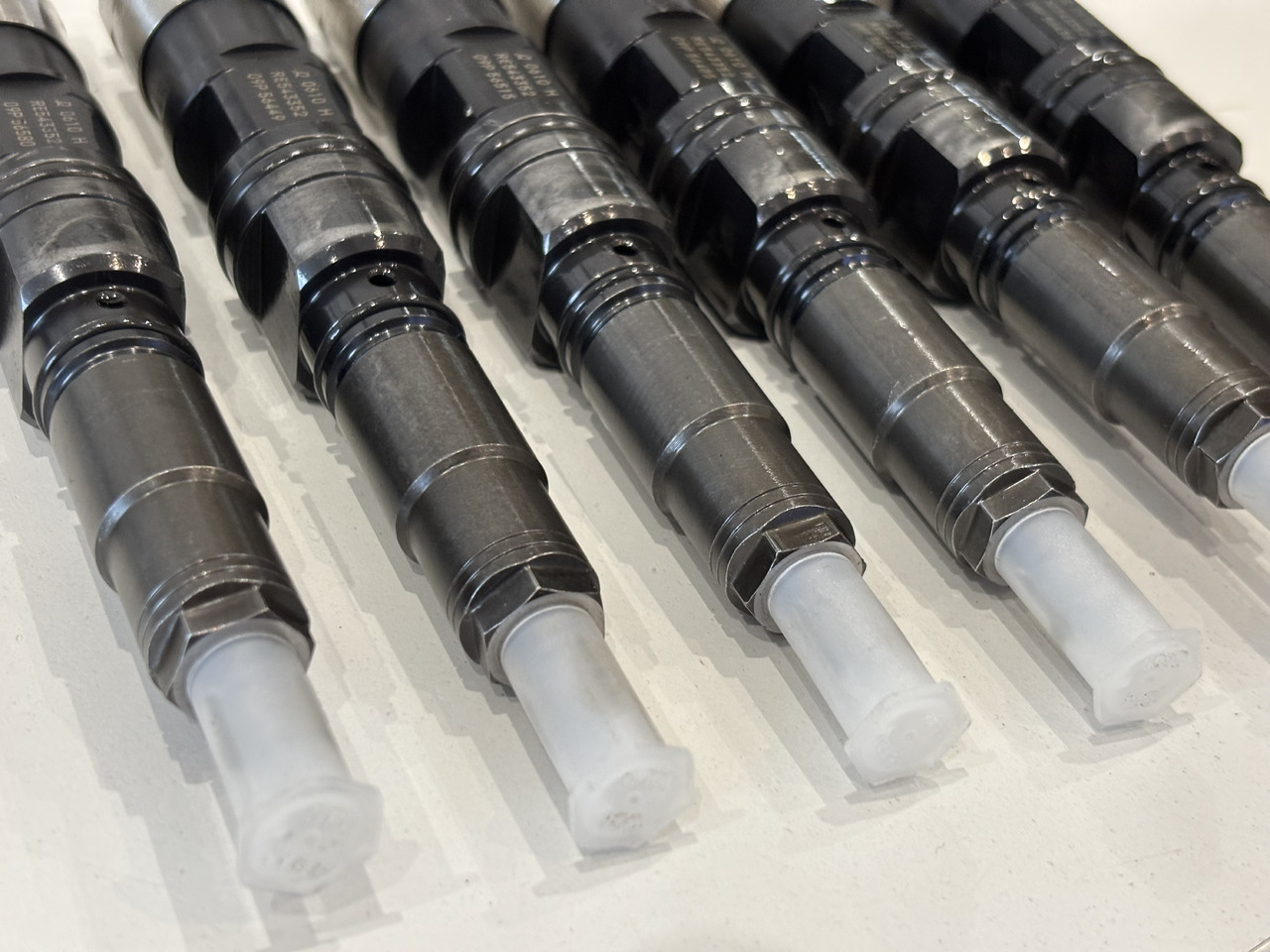 John Deere 9.0L HPCR RE543352 Wtryskiwacz Wtryskiwacze 095000-0610 RE543605 0610 PO REGENERACJI - Инјектор за Земјоделска машина: слика 2 John Deere 9.0L HPCR RE543352 Wtryskiwacz Wtryskiwacze 095000-0610 RE543605 0610 PO REGENERACJI - Инјектор за Земјоделска машина: слика 2